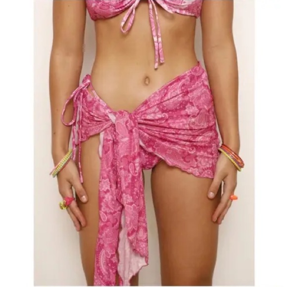 Tiger Mist paisley sarong swimsuit coverup wrap skirt adjustable tie one size - Picture 1 of 6